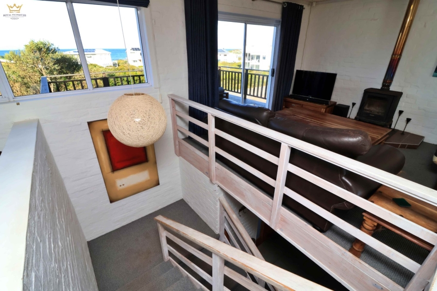 4 Bedroom Property for Sale in Bettys Bay Western Cape
